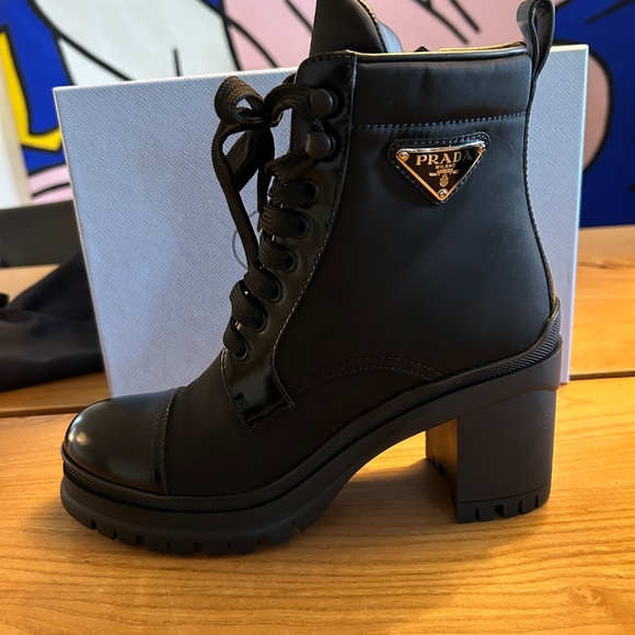 Prada Black Leather and Nylon Lace-up and Zip- up Winter Snow and Dress Boots - Picture 4 of 14